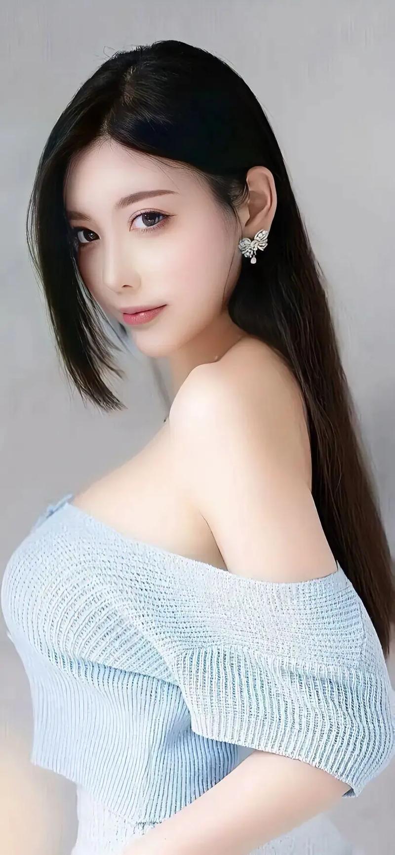 夜晚办公室加班高清照片